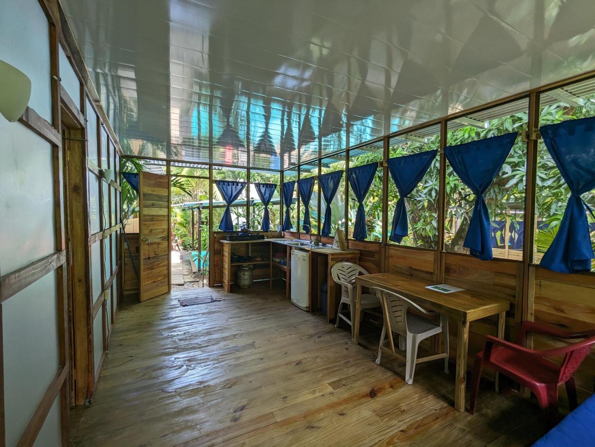 Arboura Eco Cabins Увита Екстериор снимка